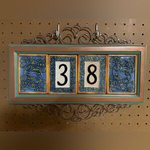 House number sign